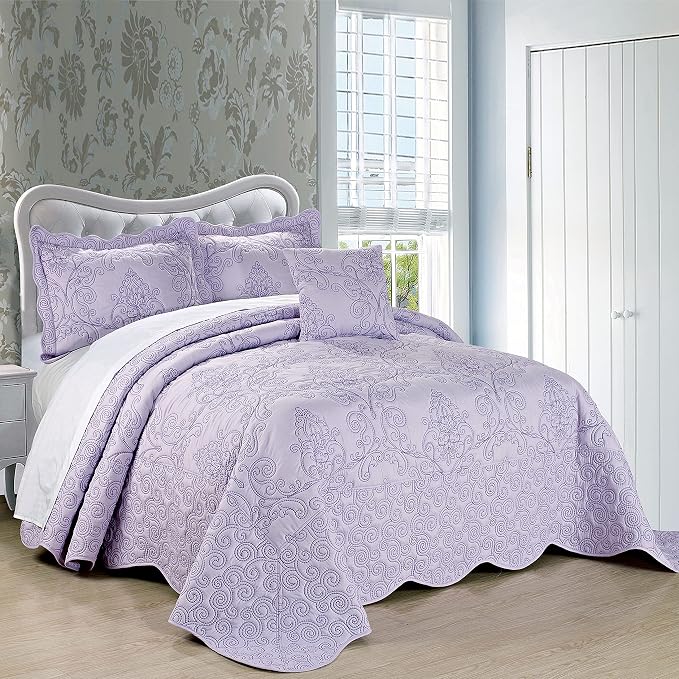 Home Soft Things Damask 4 Piece Bedspread Set, Scalloped Edge Reversible by HomeSoftThings