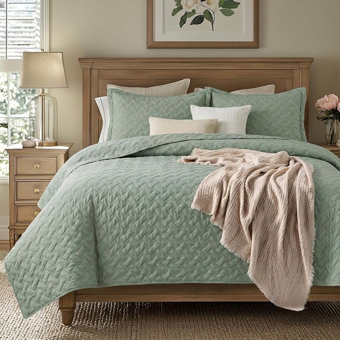 Bedsure Quilts Queen Size, Lightweight Comforter Set, Sage Green Bedspread | - Image 8