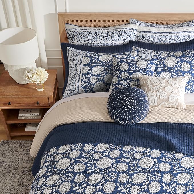 Levtex Home Cross Stitch Reversible Full/Queen Quilt Set - Image 9