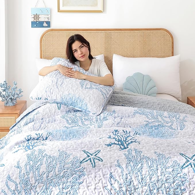 weigelia Coastal Quilt Queen Size, Soft Lightweight Microfiber, Machine Washable - Image 2