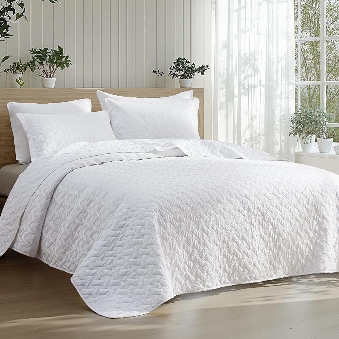 Bedsure Twin Size Quilt, Lightweight Comforter Set, Basket Weave, All-Season by Unknown