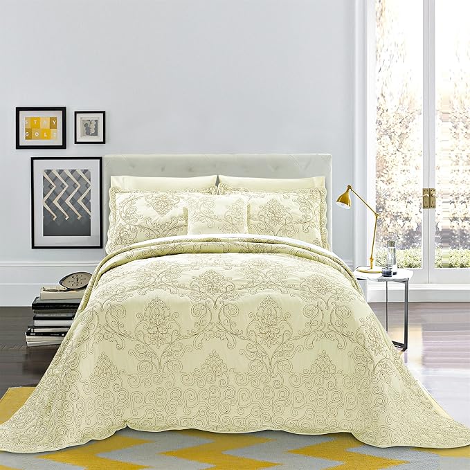 Home Soft Things Damask 4 Piece Bedspread Set, Scalloped Edge Reversible - Image 2