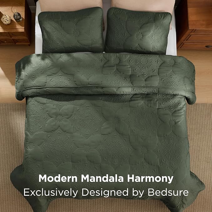 Bedsure Quilts Queen Size Bedspread, Thin Comforter, Olive Green Coverlet | - Image 9