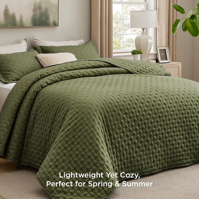 Bedsure King Quilt - Image 2