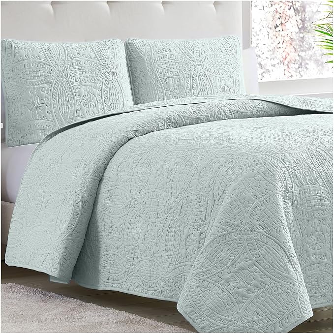Mellanni Twin Bedspread Coverlet Set by Mellanni