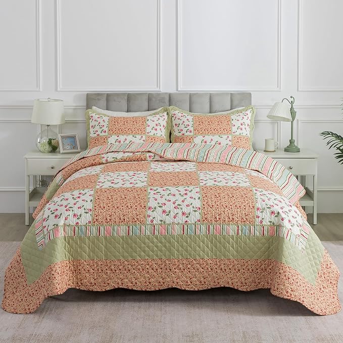 Etwel Lightweight Patchwork King Size Quilt Set by Unknown
