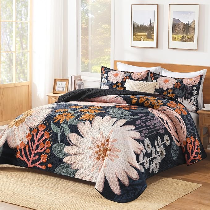 Quilt Queen Size, Reversible Polyester Coverlet Set - Image 2