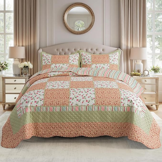 Etwel Lightweight Patchwork Queen Size Quilt Set by Unknown