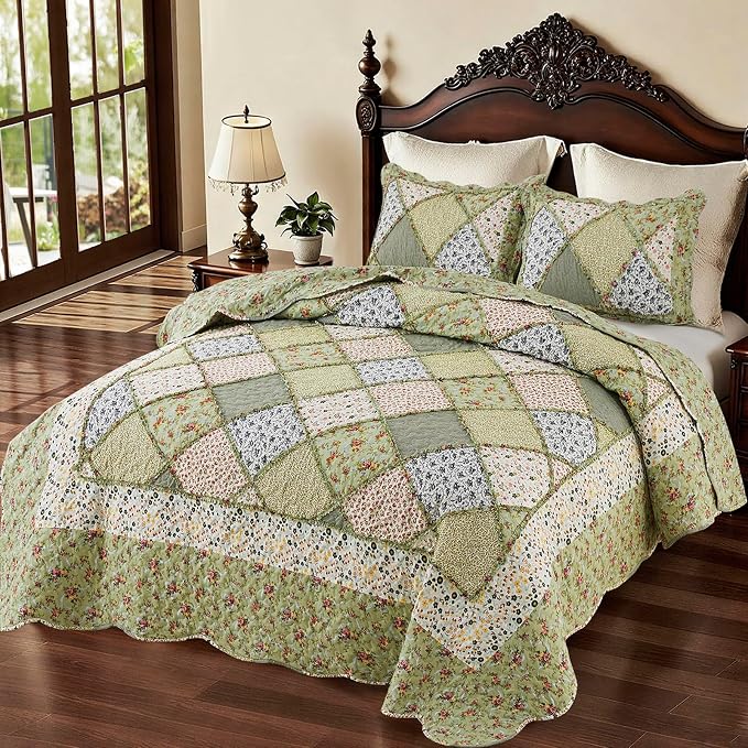 Oversized King Quilt Set Green Floral Patchwork Alaska King Bedspreads Set | by VIVILINEN