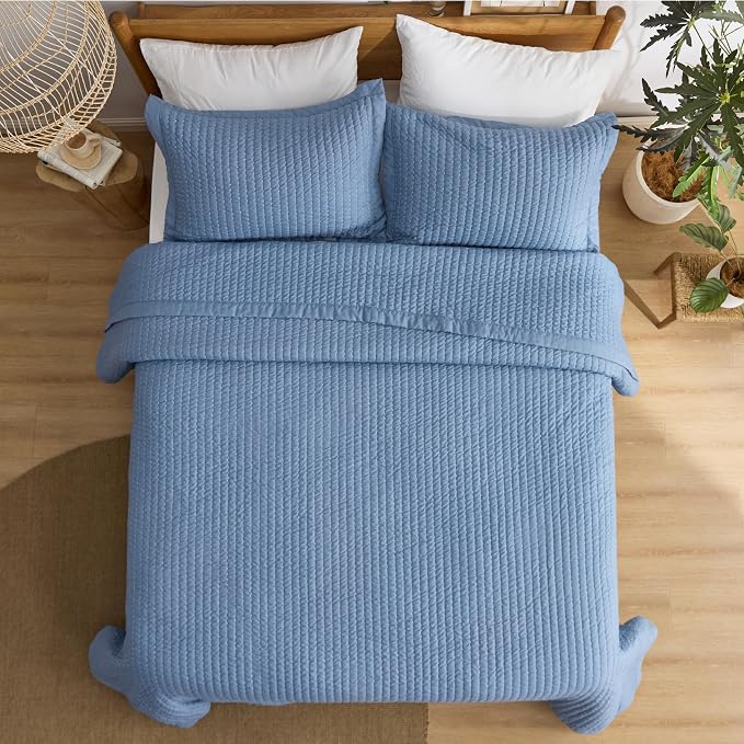 Bedsure King Quilt, Lightweight Soft Striped Comforter Bedding Set, All-Season - Image 9