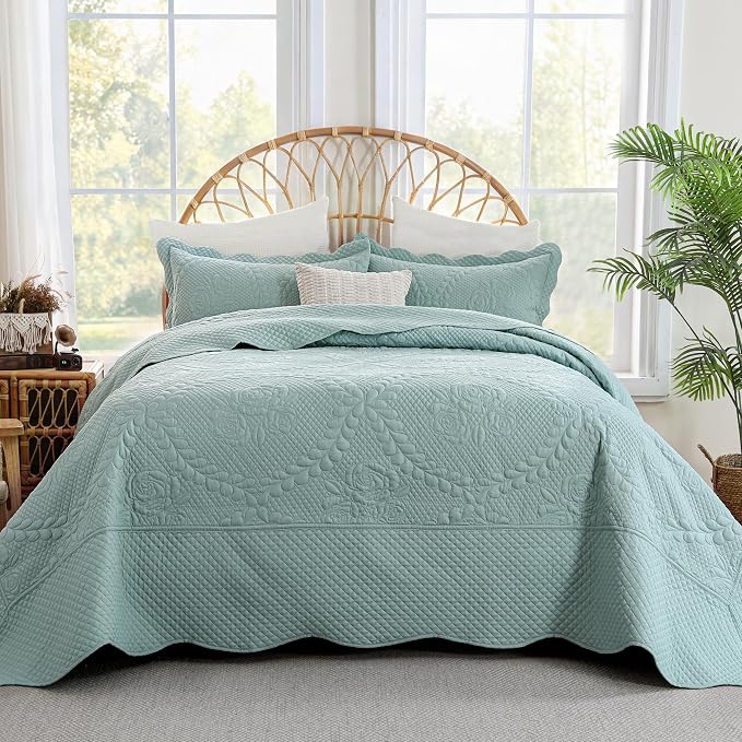 EVENHUG Oversized King Bedspreads California King Quilt Set - Image 2