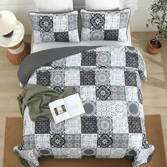 Dobuyly Quilt Set King Size, Boho Plaid Patchwork Bedspreads, Lightweight Soft - Image 3