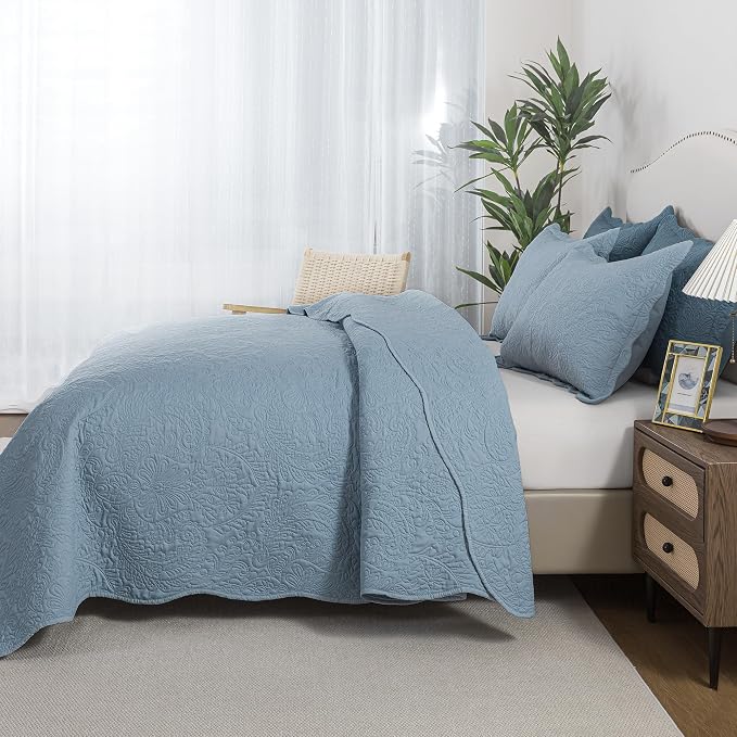 Embroidered Quilt King Size - Image 3