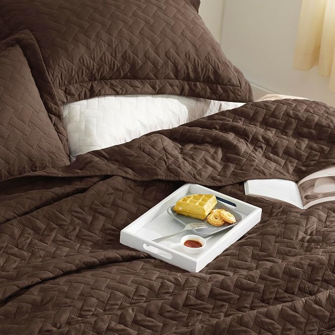 Bedsure King Size Quilt, Lightweight Comforter Set, Basket Weave, All-Season - Image 5