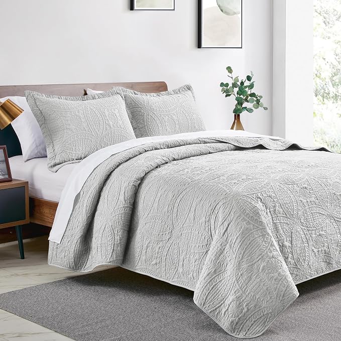 Love's cabin California King Size Quilt Bedding Set Light Grey Bedspreads - Image 2