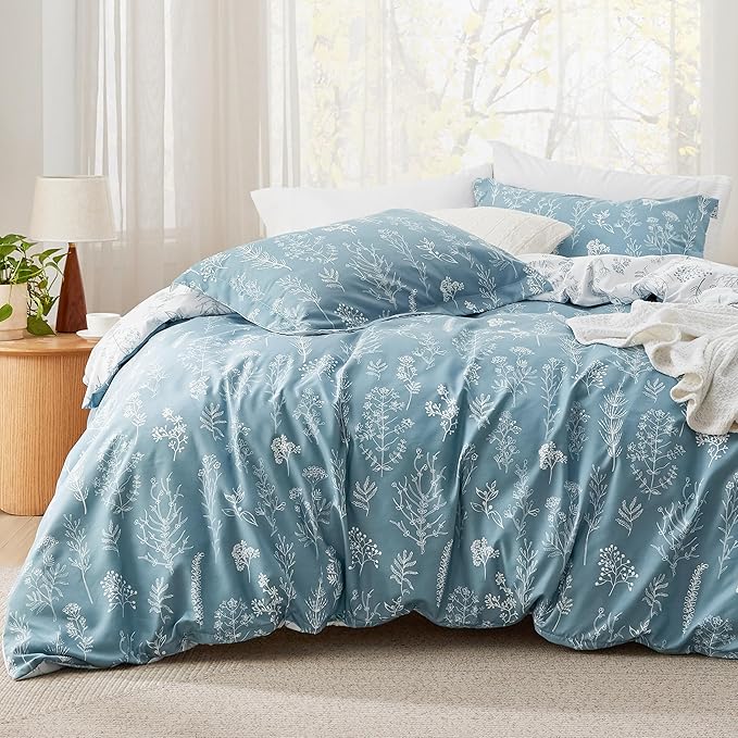 Bedsure Mineral Blue Queen Comforter Set by Unknown