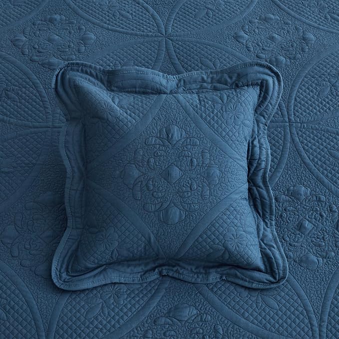 DaisyHuang Oversized Bedspread - Image 8