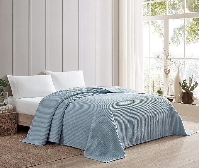 Beatrice Home Fashions Full Channel Chenille Bedspread, lightweight tufted 100% - Image 2