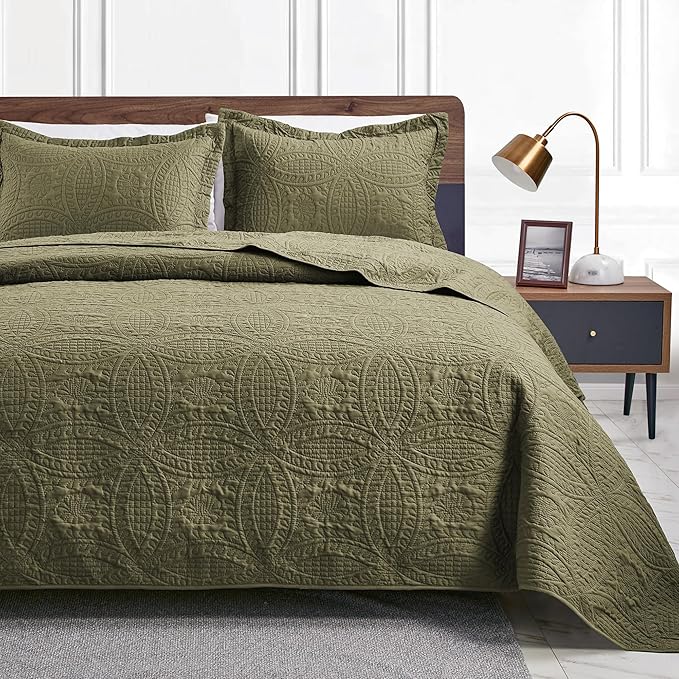 Love's cabin King Size Quilt Bedding Set Green Bedspreads by Lovescabin