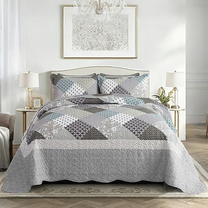 Etwel Lightweight Patchwork King Size Quilt Set by Unknown