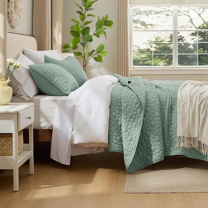 Bedsure Quilts Queen Size, Lucky Star Quilting Comforter Set Sage Green | - Image 5