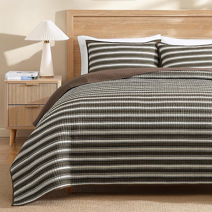 King Size Quilt-Lightweight Bedspreads Brown King Quilt Bedding Set | by WRENSONGE