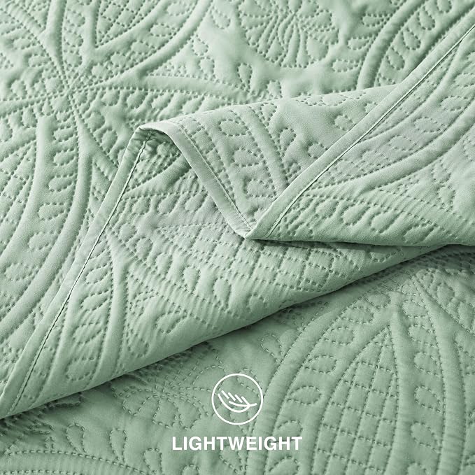 Love's cabin Queen Quilt Set Sage, Bed in a Bag Queen Size Bedding 7 Pieces - Image 9