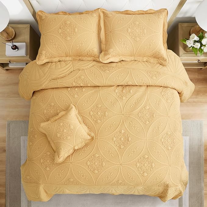 DaisyHuang Oversized Bedspread - Image 4