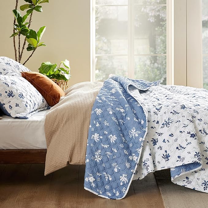 Bedsure Floral Quilt Queen Size - Image 3