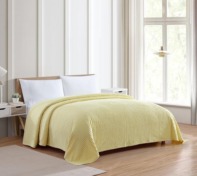 Beatrice Home Fashions Queen Channel Chenille Bedspread, lightweight tufted - Image 2