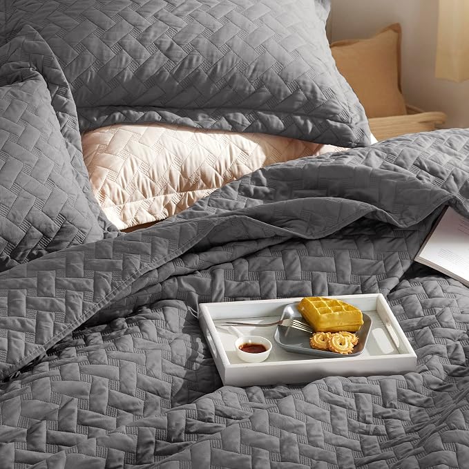 Bedsure California King Quilts - Image 9