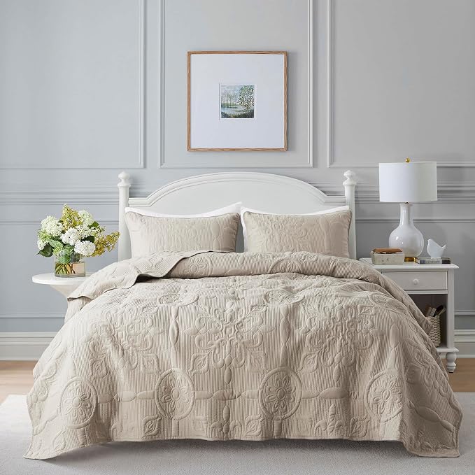 B2EVER Beige Damask Quilt King Size Bedding Sets by B2EVER