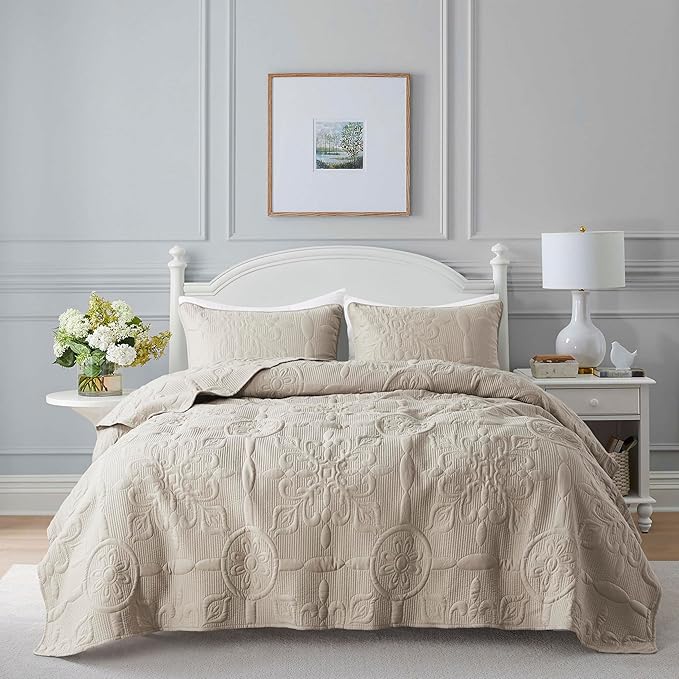 B2EVER Beige Damask Quilt Twin Size Bedding Sets by B2EVER