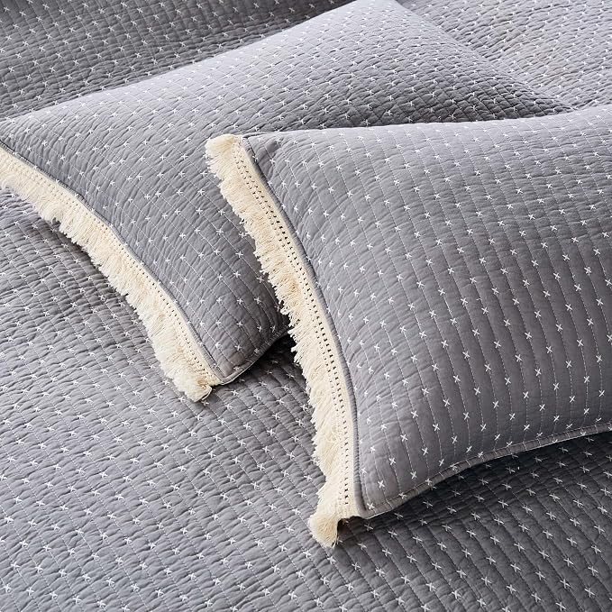 Levtex Home Cross Stitch Reversible Full/Queen Quilt Set and 2 Pillow Shams - Image 6