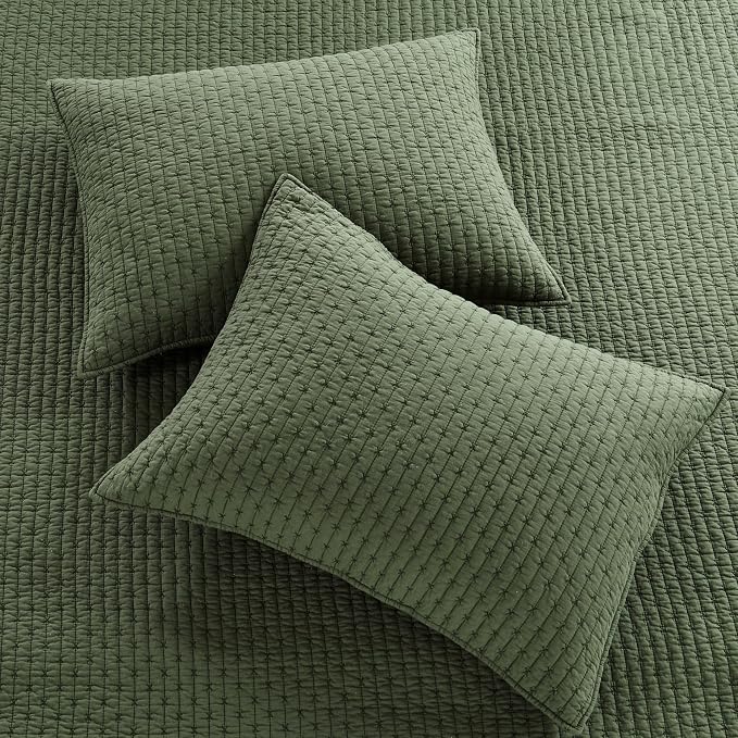 Levtex Home Cross Stitch Reversible Full/Queen Quilt Set and 2 Pillow Shams - Image 7