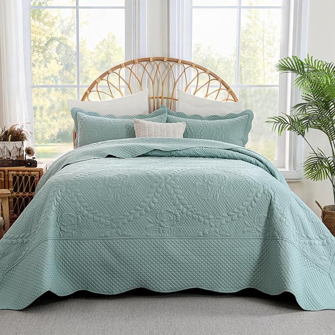 EVENHUG Oversized King Bedspreads California King Quilt Set - Image 2