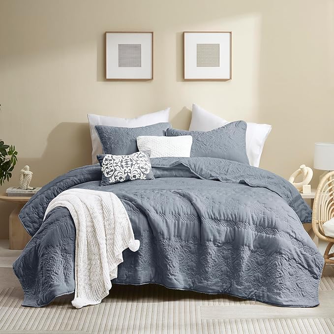 B2EVER Boho Blue Quilt Queen Size Bedding Sets by B2EVER