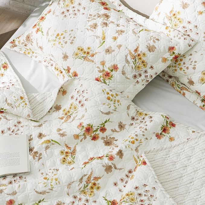 Bedsure Fall Quilts Queen Size, Reversible Botanical Floral Comforter Beige | - Image 3