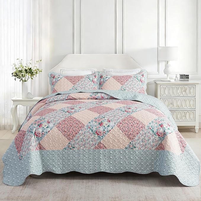 Etwel Lightweight Patchwork King Size Quilt Set by Unknown