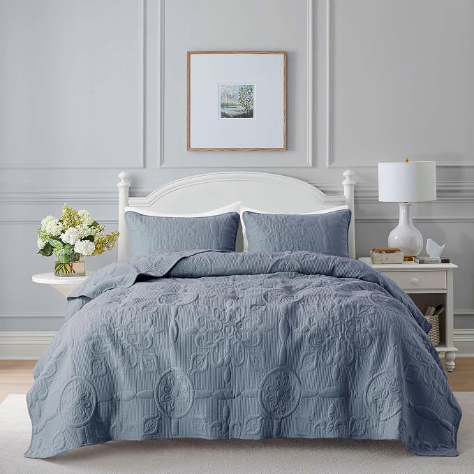 B2EVER Blue Damask Quilt King Size Bedding Sets by B2EVER