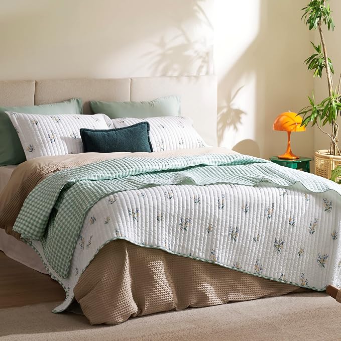 Bedsure Floral Quilts Queen Size, Reversible Botanical Floral Comforter | - Image 7
