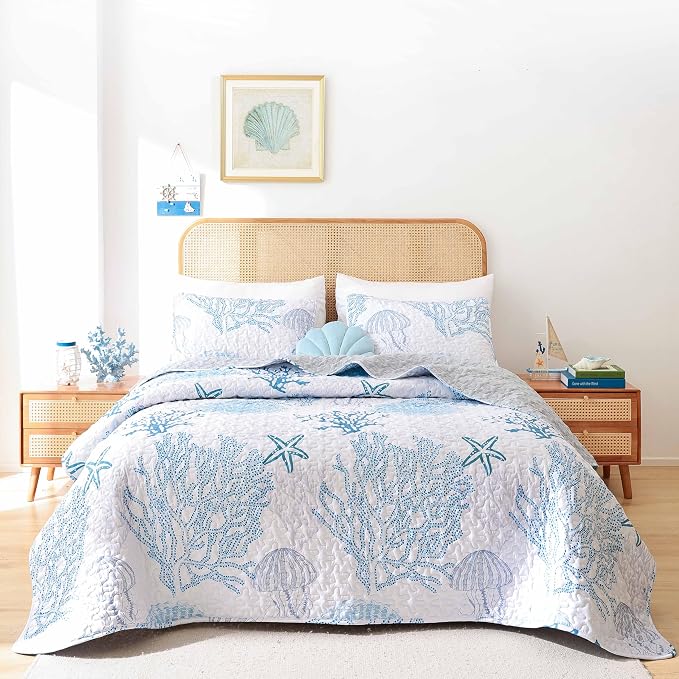 weigelia Coastal Quilt Queen Size, Soft Lightweight Microfiber, Machine Washable by WEIGELIA