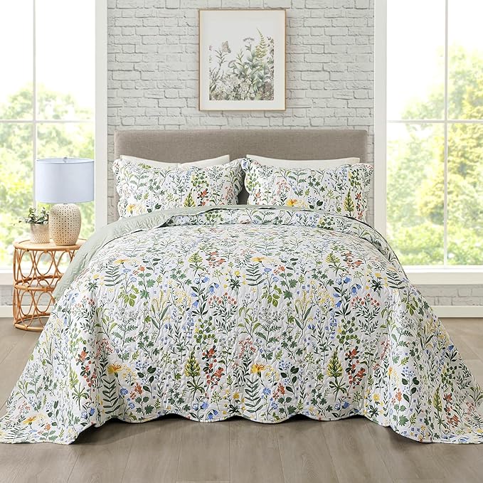 3-Piece Quilt Set Quilted Bedspread Lightweight Coverlet Set Garden Style by Travan