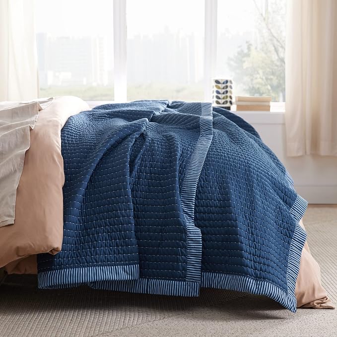 Bedsure King Size Quilt, Lightweight Striped Thin Comforter, Ultra Soft - Image 2