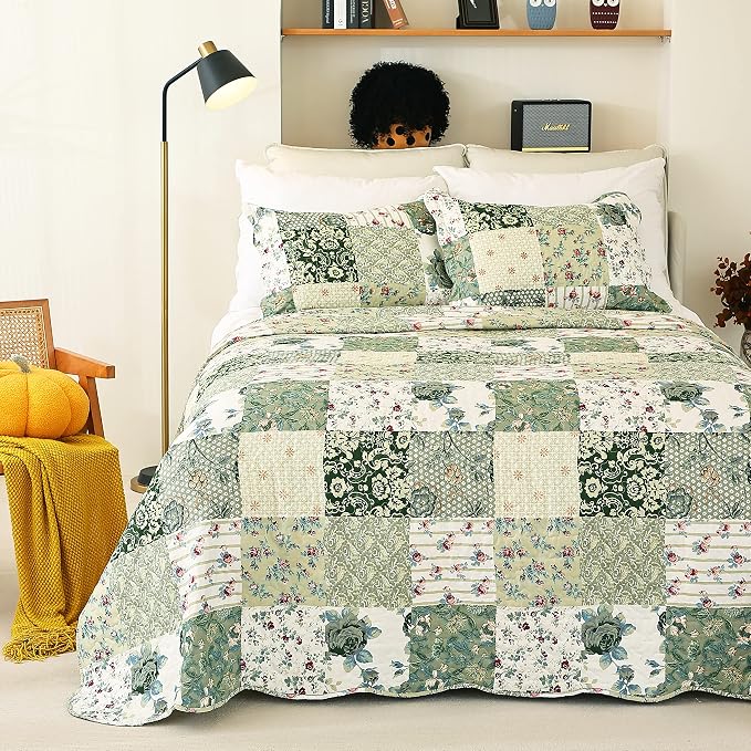 Cmfshape Summer Floral Queen Quilted Bedspread, Romantic Green Quilt Set - Image 2