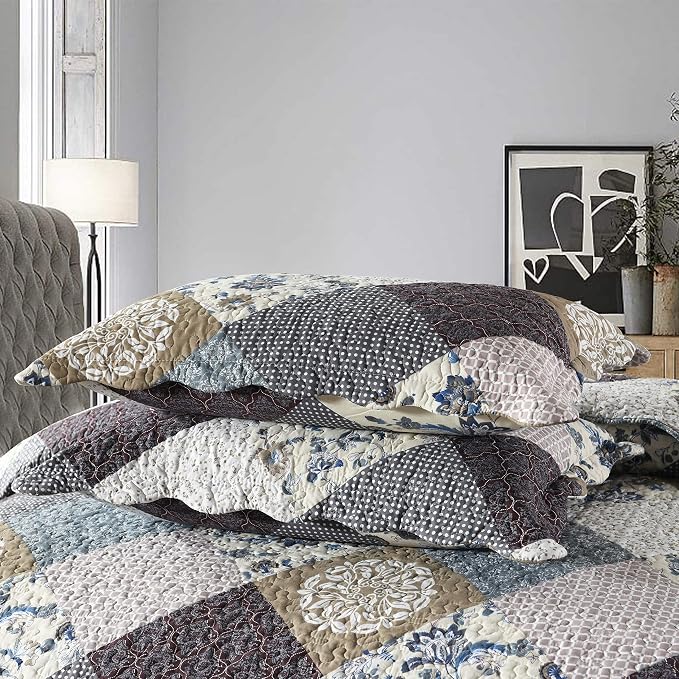 3-Piece Queen Quilt Set Quilted Bedspread Oversized Microfiber Lightweight - Image 5