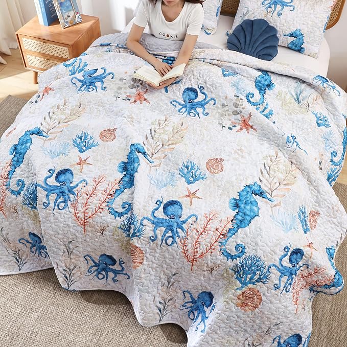 weigelia Coastal Quilt Queen Size, Seahorse Lightweight Summer Bedding | - Image 3