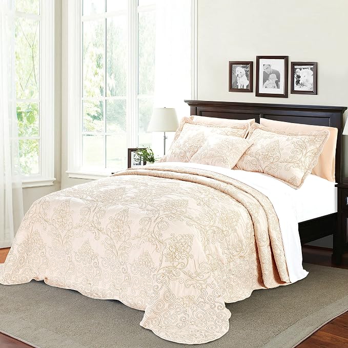 Home Soft Things Damask 4 Piece Bedspread Set, Scalloped Edge Reversible by HomeSoftThings