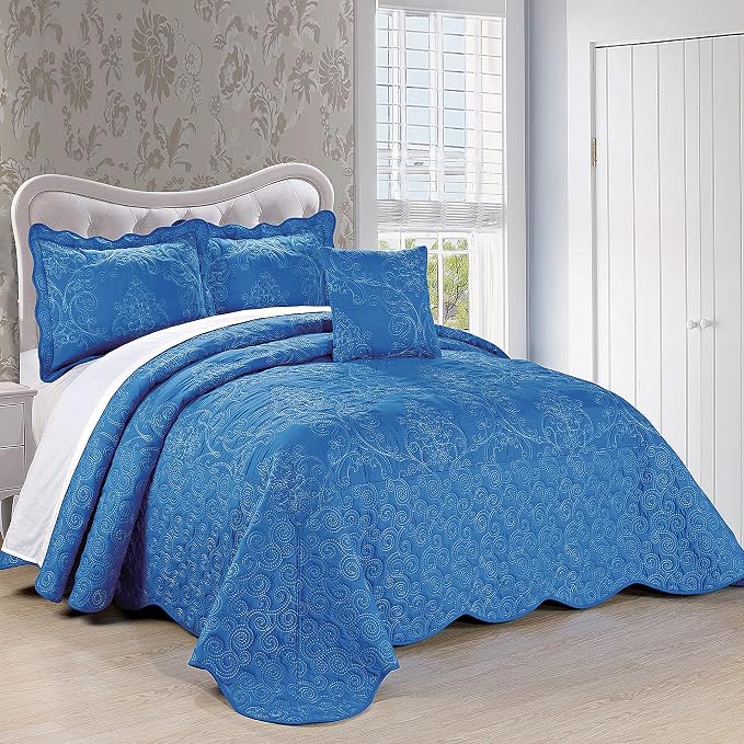 Home Soft Things Damask 4 Piece Bedspread Set, Scalloped Edge Reversible by HomeSoftThings